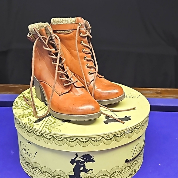 MIA ankle boots - Picture 2 of 4